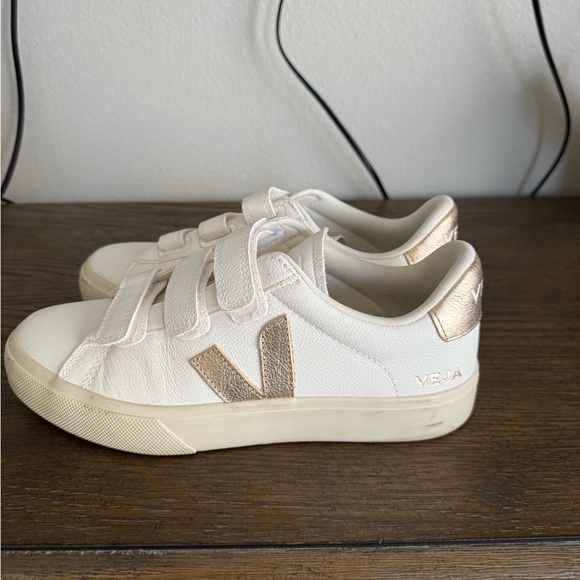 Veja Recife Sneakers - Picture 6 of 6